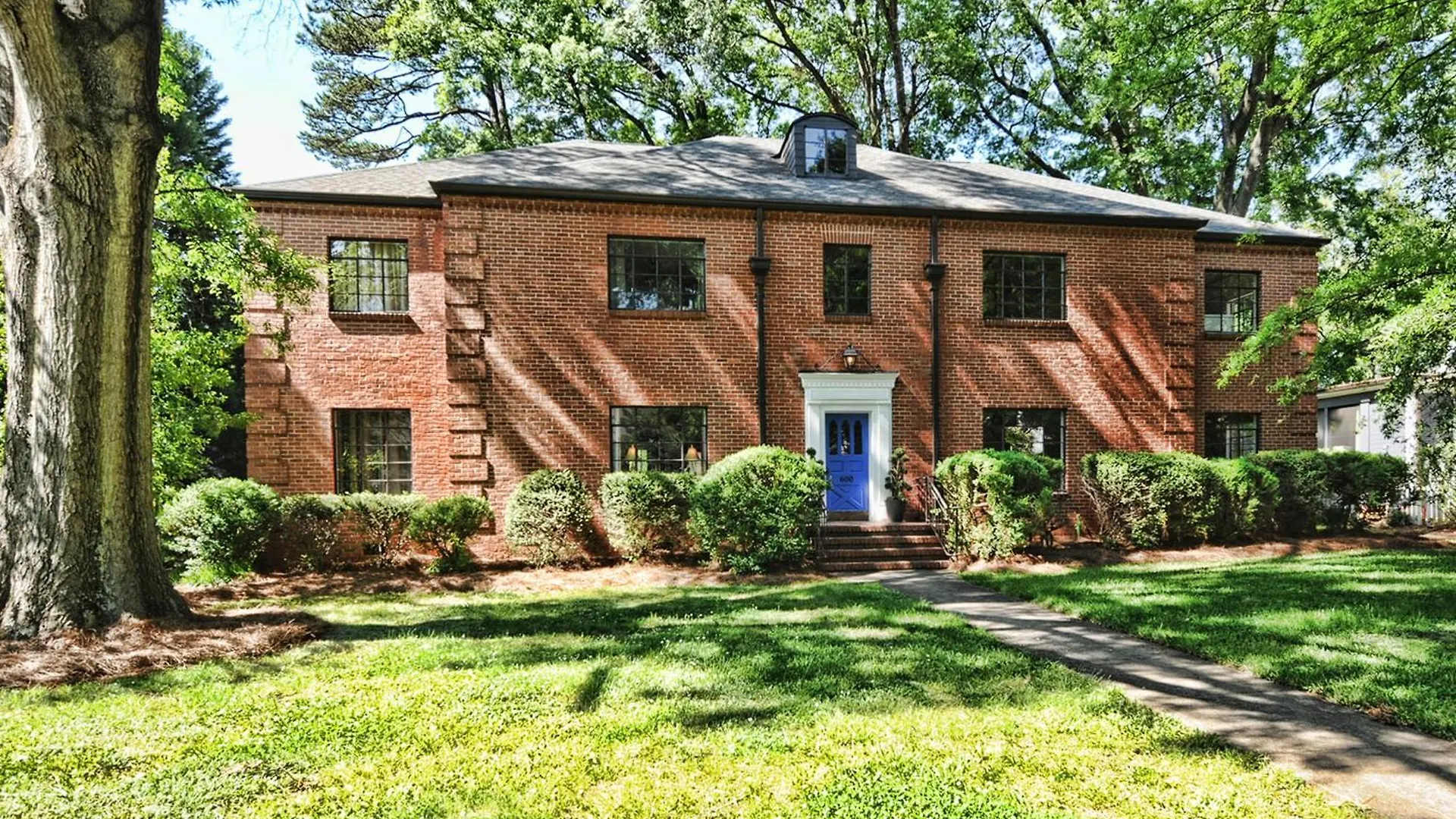 The Home Collection Clt: 600 Hermitage Charlotte Apartment